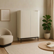 Credenza alta Willa18929 con 2 ante effetto cannettato colore crema 100x40x140H - Eleganza e capienza