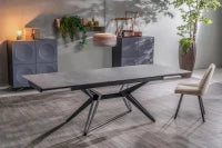 E-STYLO Tavolo allungabile con top  marmo grigio in ceramica e gambe in metallo nero opaco, 90cm X 160/240 cm H. 76cm.