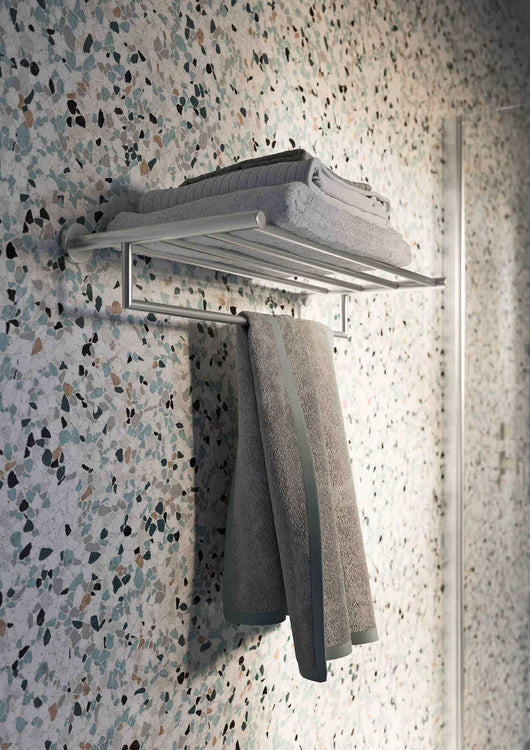 Inda - Porta teli e porta asciugamani Gealuna in acciaio spazzolato L.65,3 cm