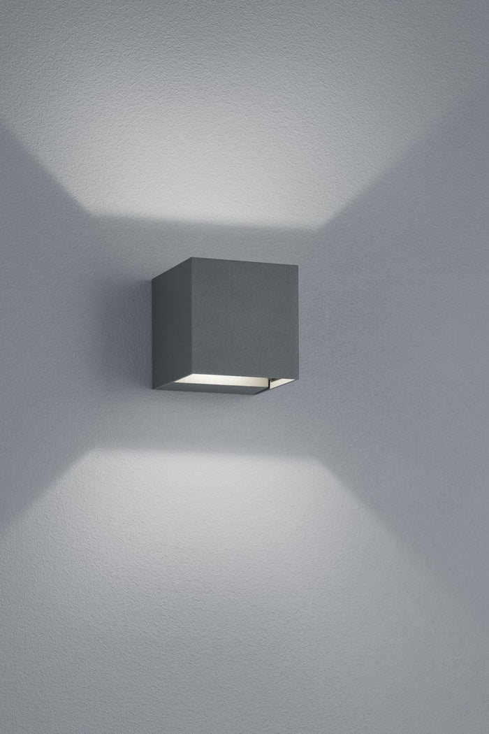 ADAJA APPLIQUE 3 LED CUBO ANTRACITE ANGOLO APERTURA REGOLABILE DA 0° A 90° L. 8 X H.8 A LED 3000K 3W 2X350LM IP54
