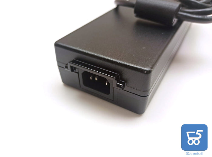 ADATTATORE ALIMENTATORE XP Power 180W 19V 9,47 A AHM180PS19 spinotto modificabile EX DEMO