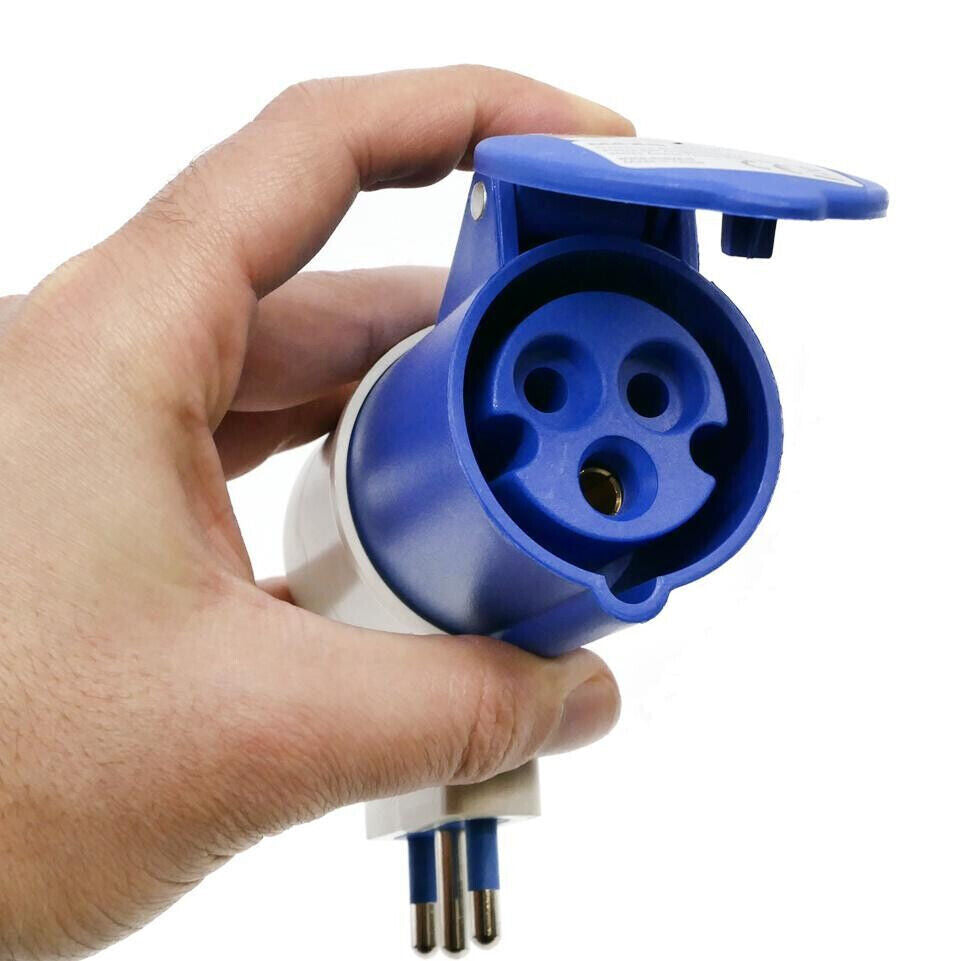 ADATTATORE INDUSTRIALE A SPINA ITALIANA 250V 1 PRESA CEE 2P+T 16A 250V