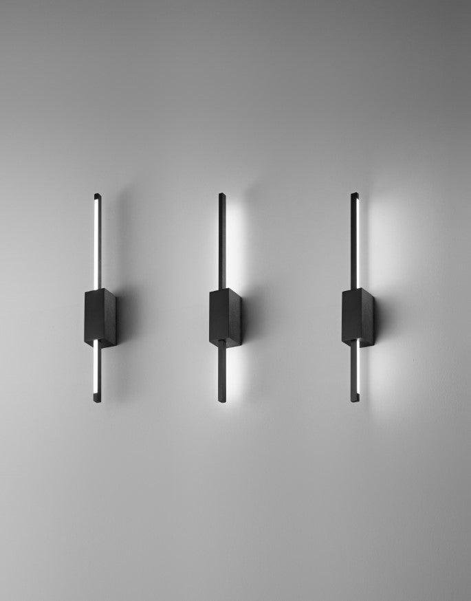 AGOS APPLIQUE A LED NERO 20W 1496LM 3000K H.90CM DIMMERABILE