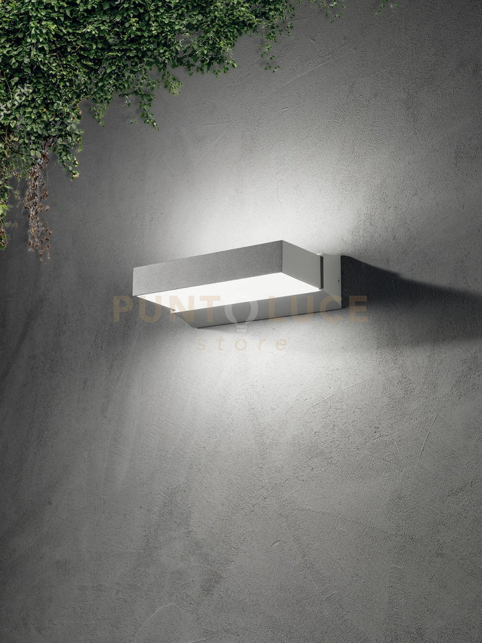 APPLIQUE A LED PER ESTERNO NIC CROMO AP.NIC-SILVER A DOPPIA EMISSIONE