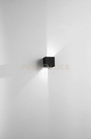 APPLIQUE CUBE 4000K 10W 770LM NERO 10X10CM IP65