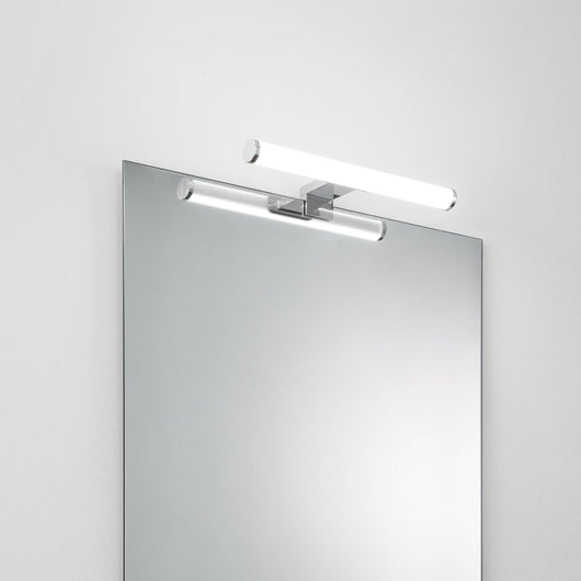 APPLIQUE LED YACHT CROMO FISSAGGIO PARETE E SPECCHIO 5W 600LM 3000K IP44 30X9,6X4,45CM