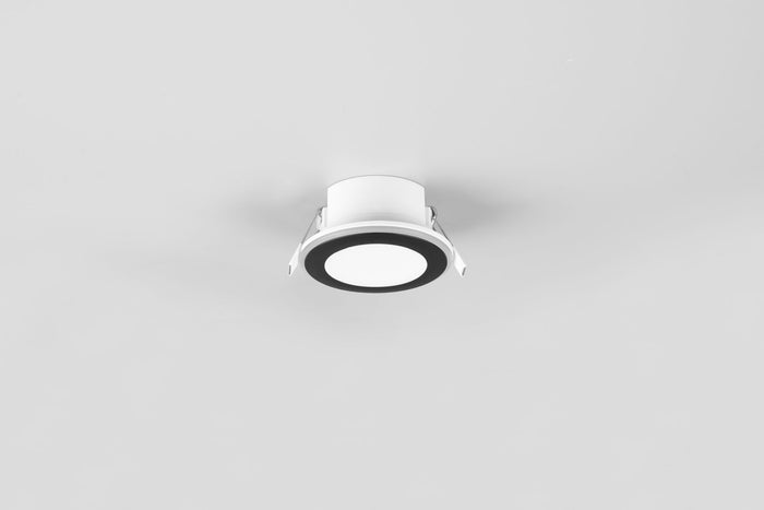 AURA FARETTO DA INCASSO PLASTICA NERA SATINATA TRIPLA ACCENSIONE INDIPENDENTE D. 8,2CM LED 5W 450lm, 3000K