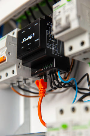 Shelly PRO 3, Rel√® WiFi, LAN Bluetooth, 3 Canali, guida DIN, controllo apparecchi ad  uso residenziale e commerciale
