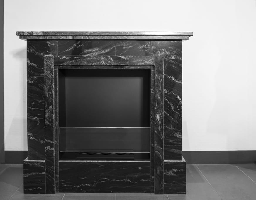 Biocamino antichità in marmo - Vetro frontale