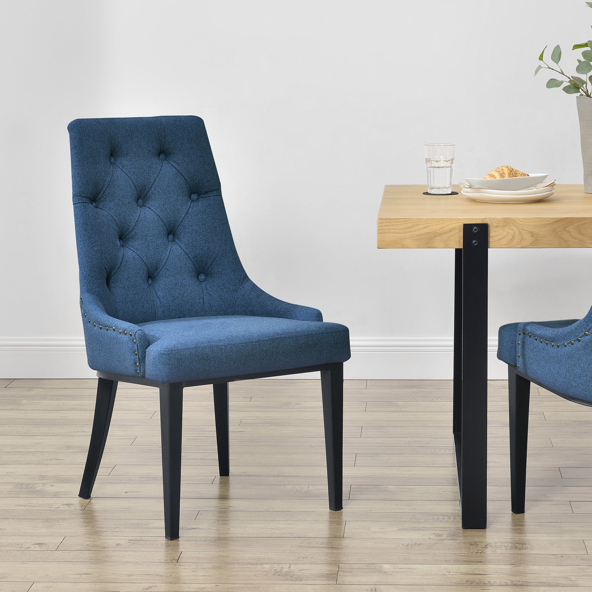 Sedia da Sala/Salotto/Soggiorno/Pranzo Poltrona in Stile Chesterfield con Schienale in Tessuto Alta Trapuntata e Gambe