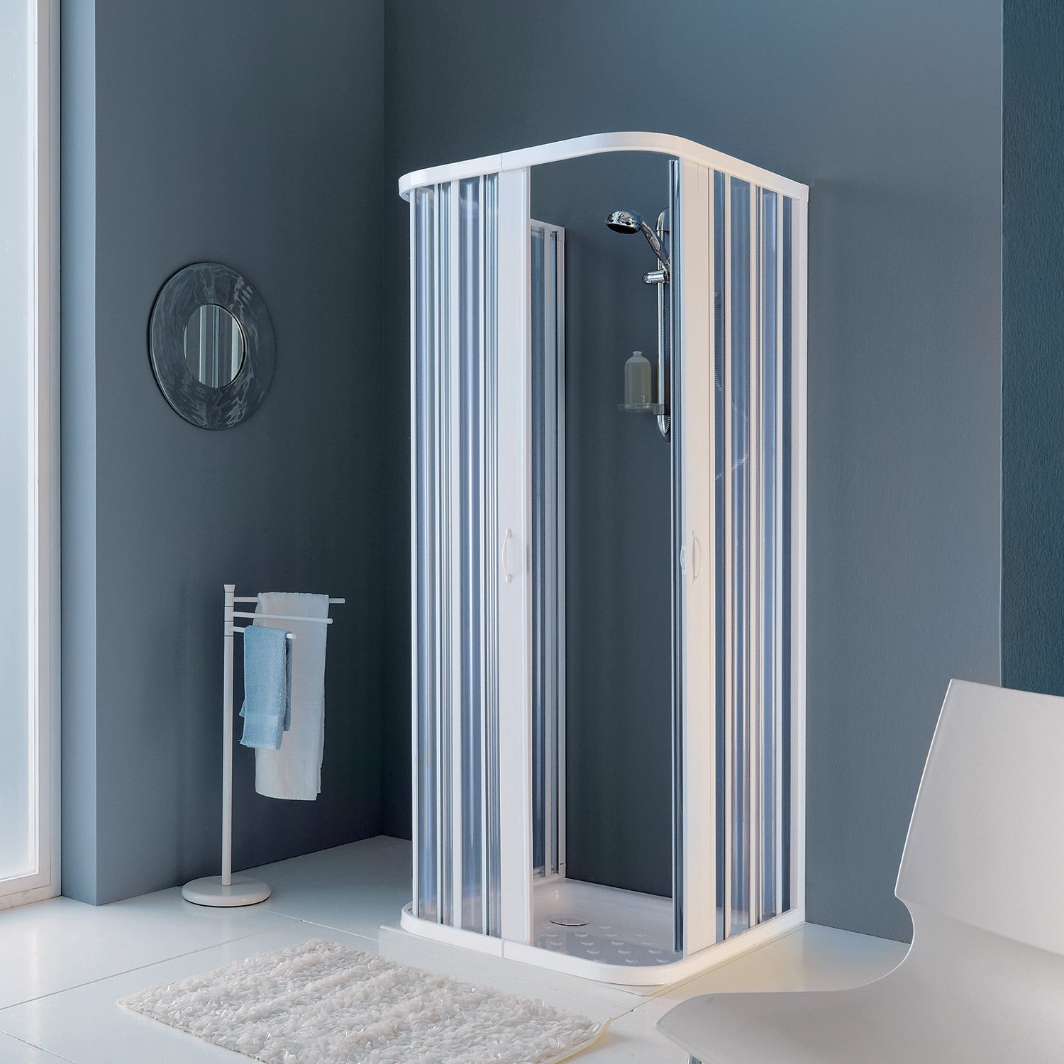 - Box doccia a 3 lati 80X80X80 cm con ante ripiegabili in PVC bianco