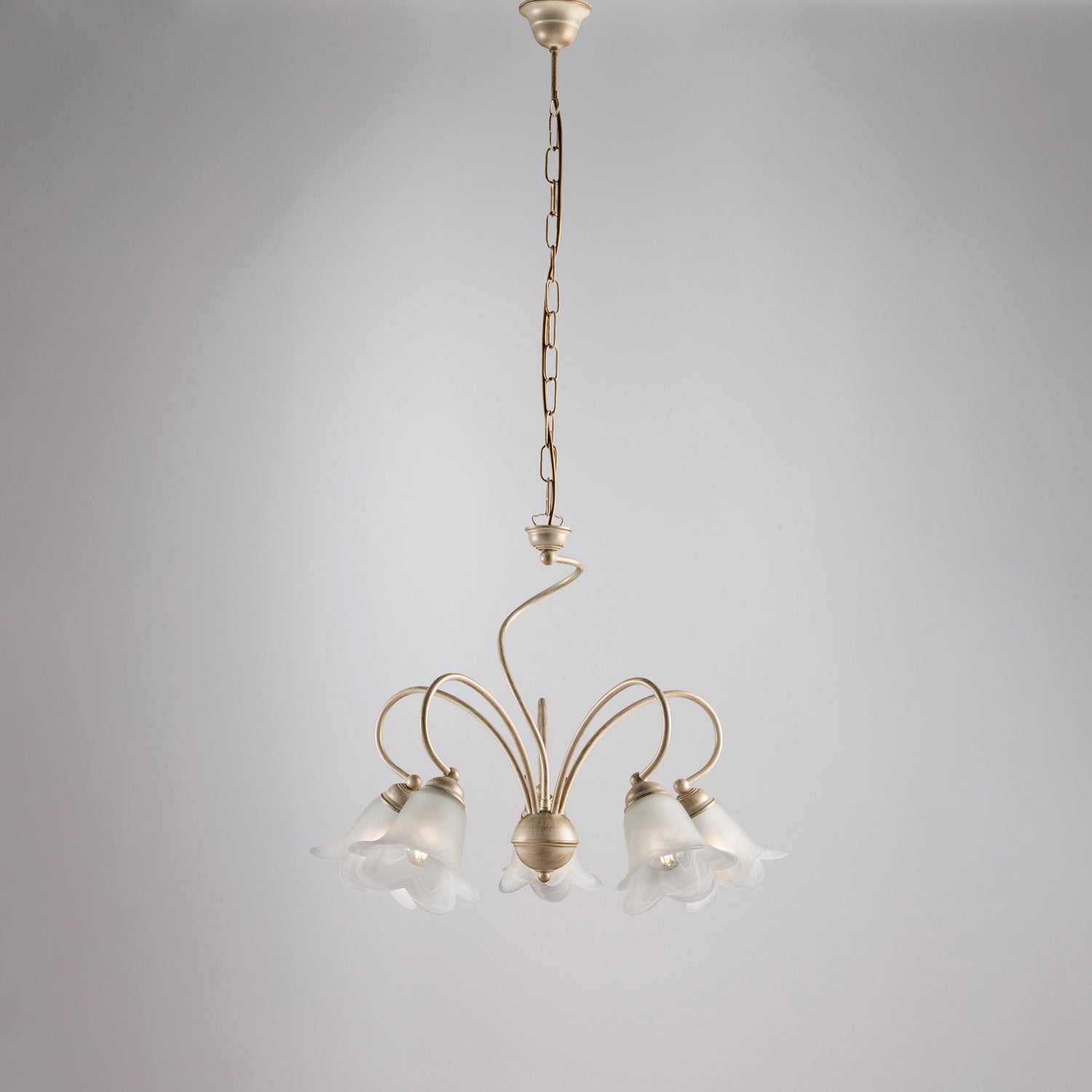 Lampadario 5 Luci Alice Ferro Battuto Avorio E Oro Vetro Bianco