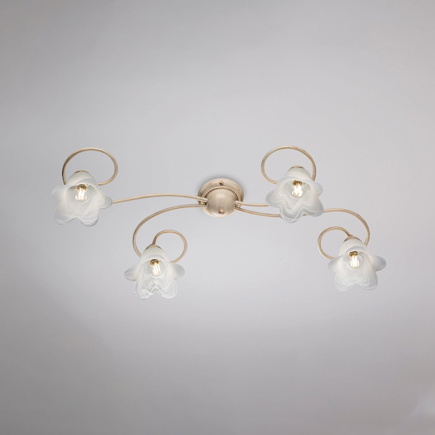 Alice Plafoniera in ferro laccato avorio con decoraz. oro antico e diffusori in vetro d. 14 alabastro bianchi 4 luci L. 87 X 40