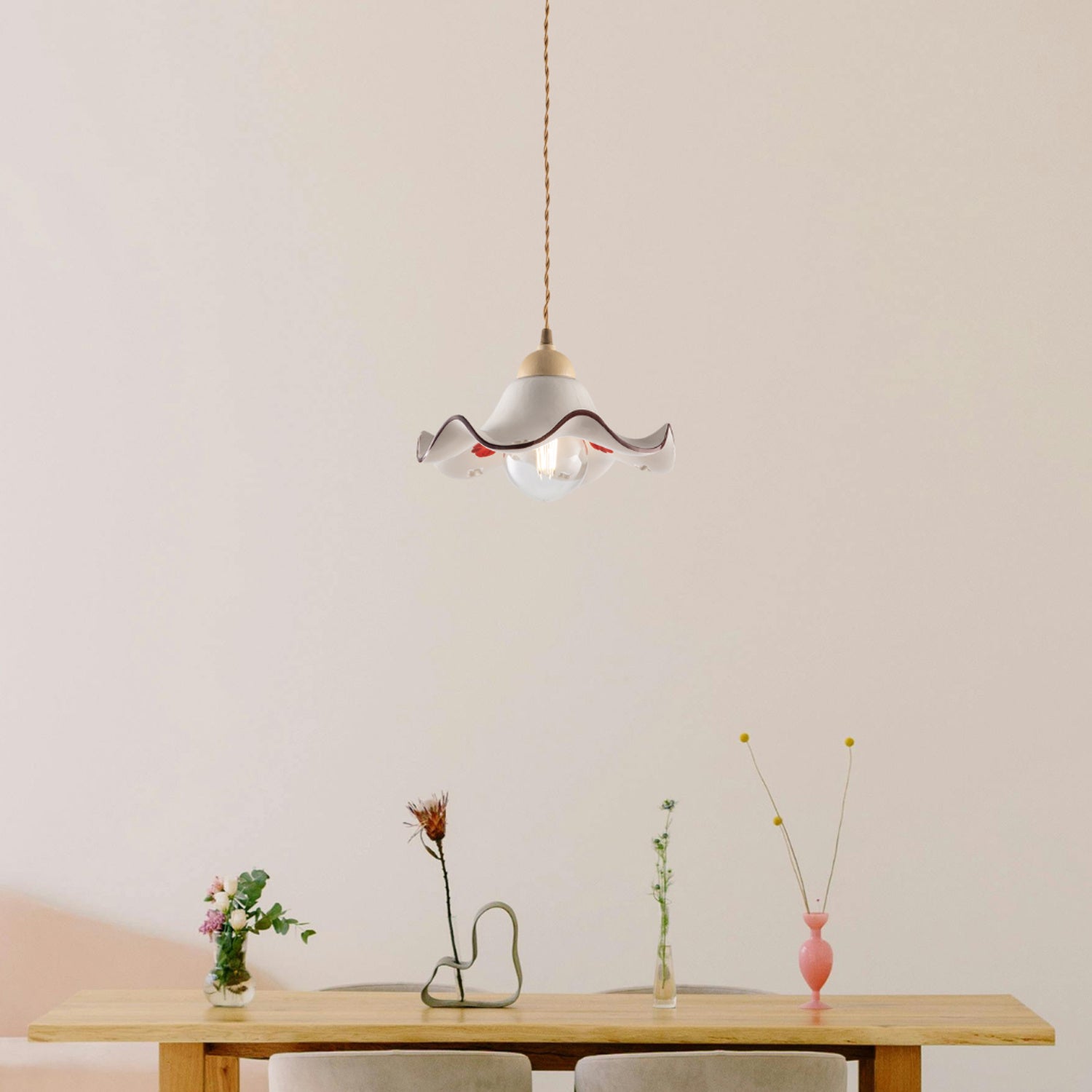 Sospensione 1 Luce Anemone In Ferro Laccato Avorio E Ceramica Decorata