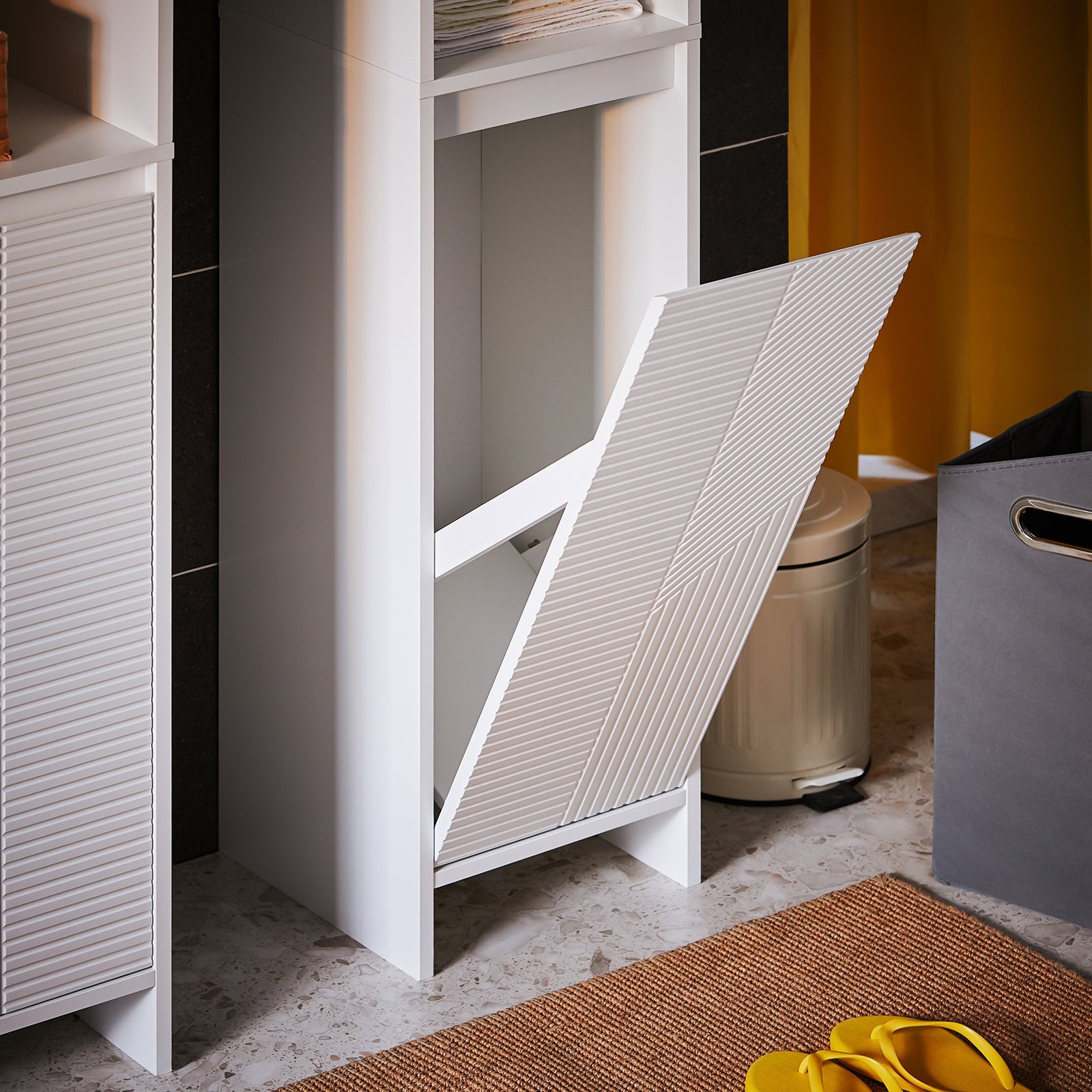 Mobile colonna bagno con portabiancheria e Mobiletto stretto salvaspazio Bianco L30*P30*A170 cm BZR158-W