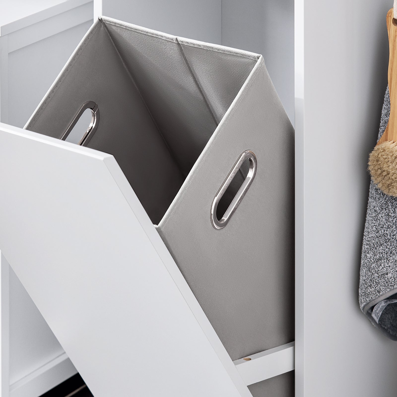 Mobile porta biancheria per bagno Portabiancheria con 4 piccoli vani aperti e 1 cesto biancheria sporca Bianco L35*P30*A90cm BZR159-W