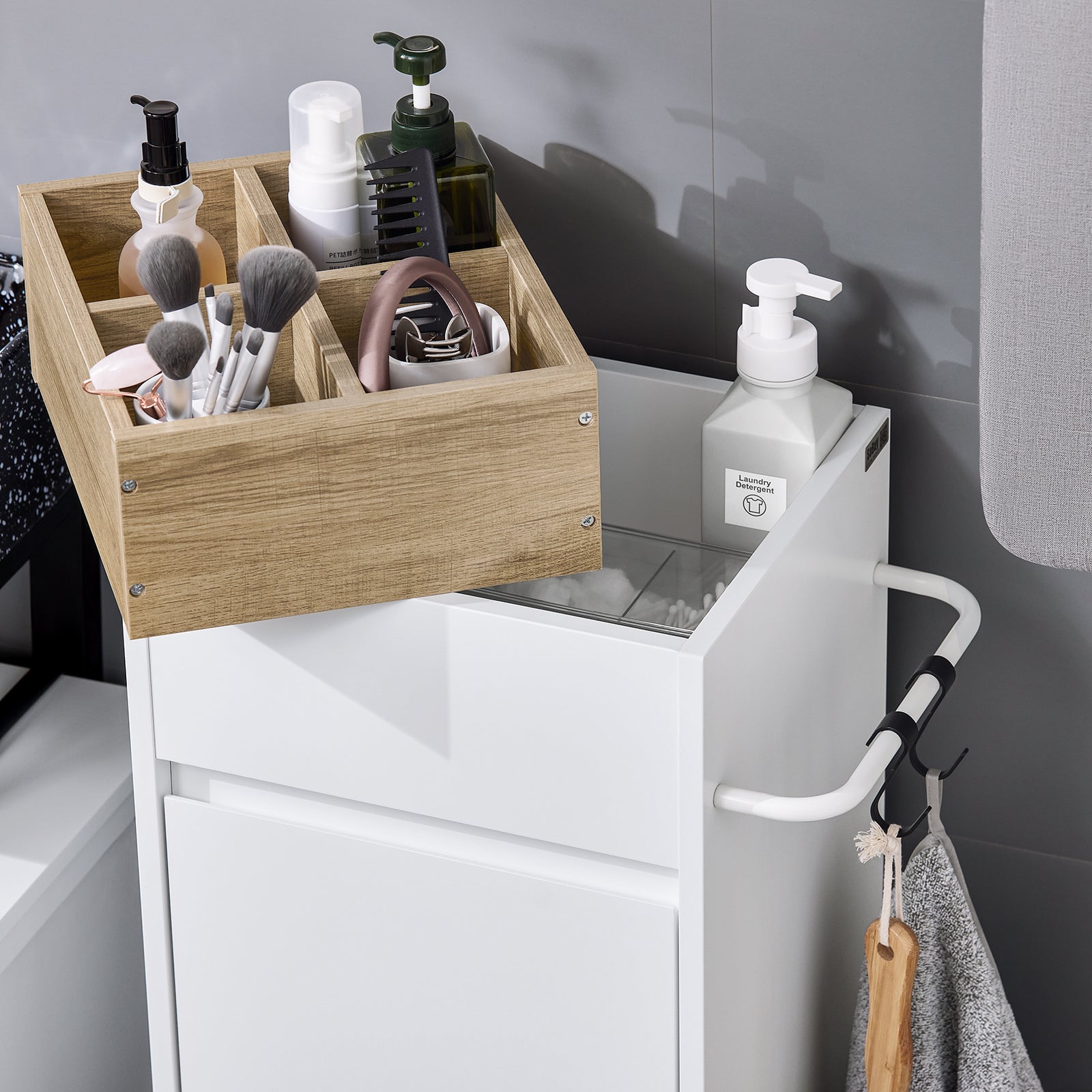 Mobile porta biancheria per bagno Portabiancheria con 4 piccoli vani aperti e 1 cesto biancheria sporca Bianco L35*P30*A90cm BZR159-W