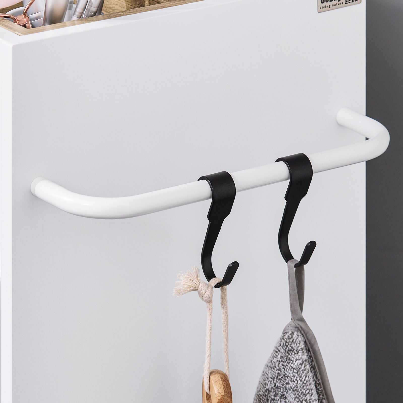 Mobile porta biancheria per bagno Portabiancheria con 4 piccoli vani aperti e 1 cesto biancheria sporca Bianco L35*P30*A90cm BZR159-W