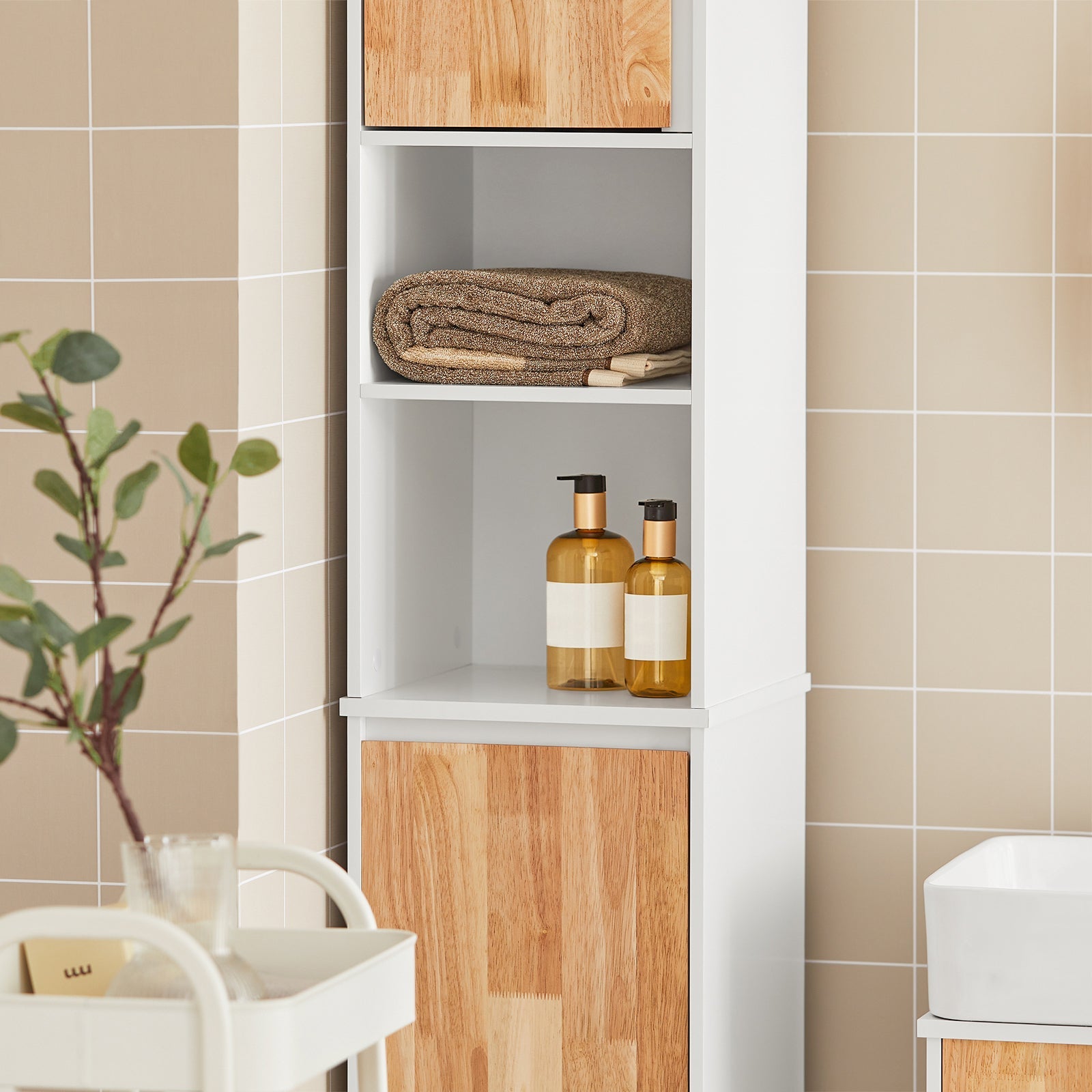 Mobile colonna bagno con portabiancheria e Mobiletto stretto salvaspazio ad anta singola. Colore Bianco-Naturale L31*A170*P32 cm BZR74-W SoBuy