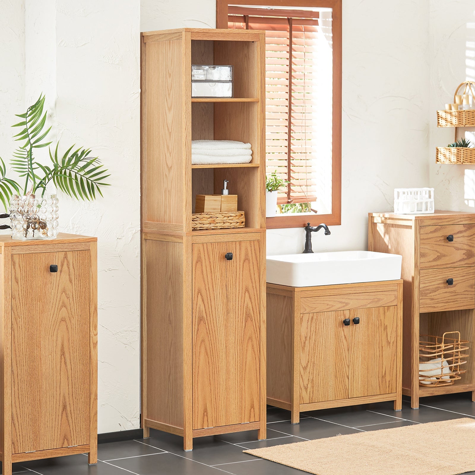 Mobile alto da bagno colonna bagno con portabiancheria armadio da terra 40x35x173cm BZR95-N Naturale