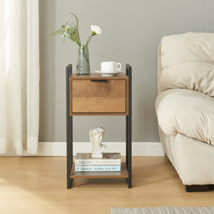 Comodino Namsskogan Nero / Effetto Legno Intarsiato color Noce [en.casa]