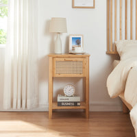 Comodino in Bambù Leirfjord con Cassetto e Ripiano - Colore Naturale/ Effetto Rattan [en.casa]