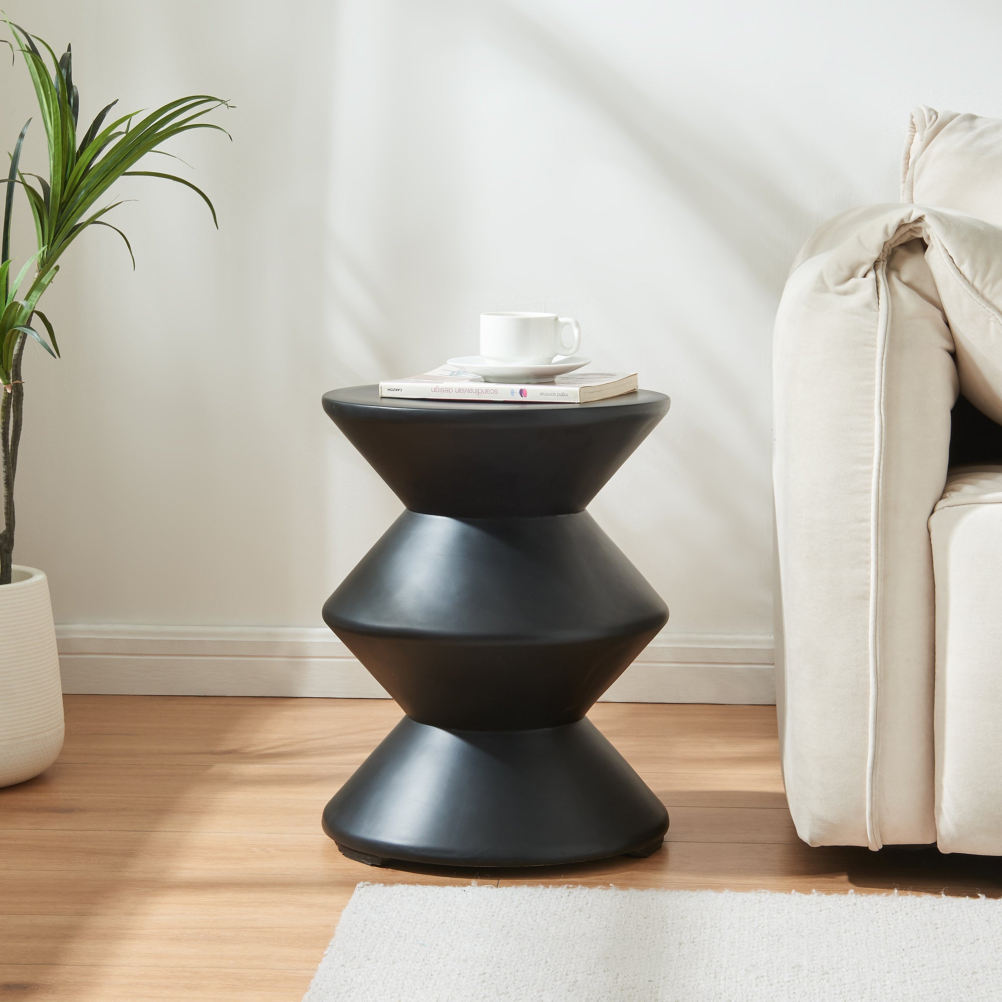 Tavolino Rotondo Kyppeslo in Calcestruzzo Leggero 47xØ37 cm Nero [en.casa]