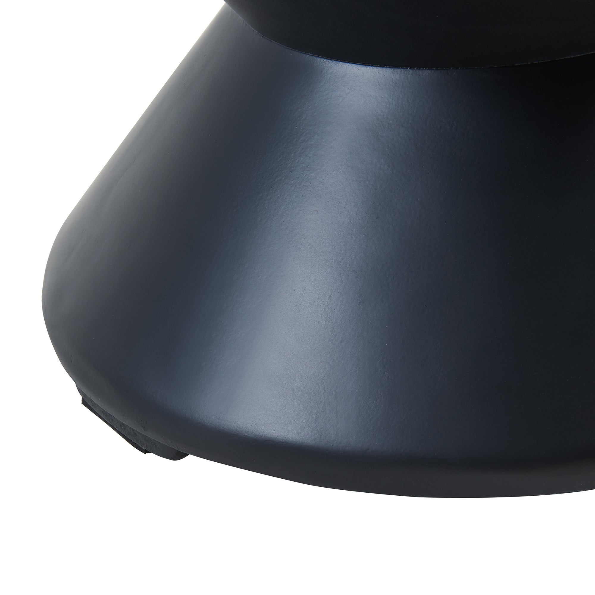 Tavolino Rotondo Kyppeslo in Calcestruzzo Leggero 47xØ37 cm Nero [en.casa]