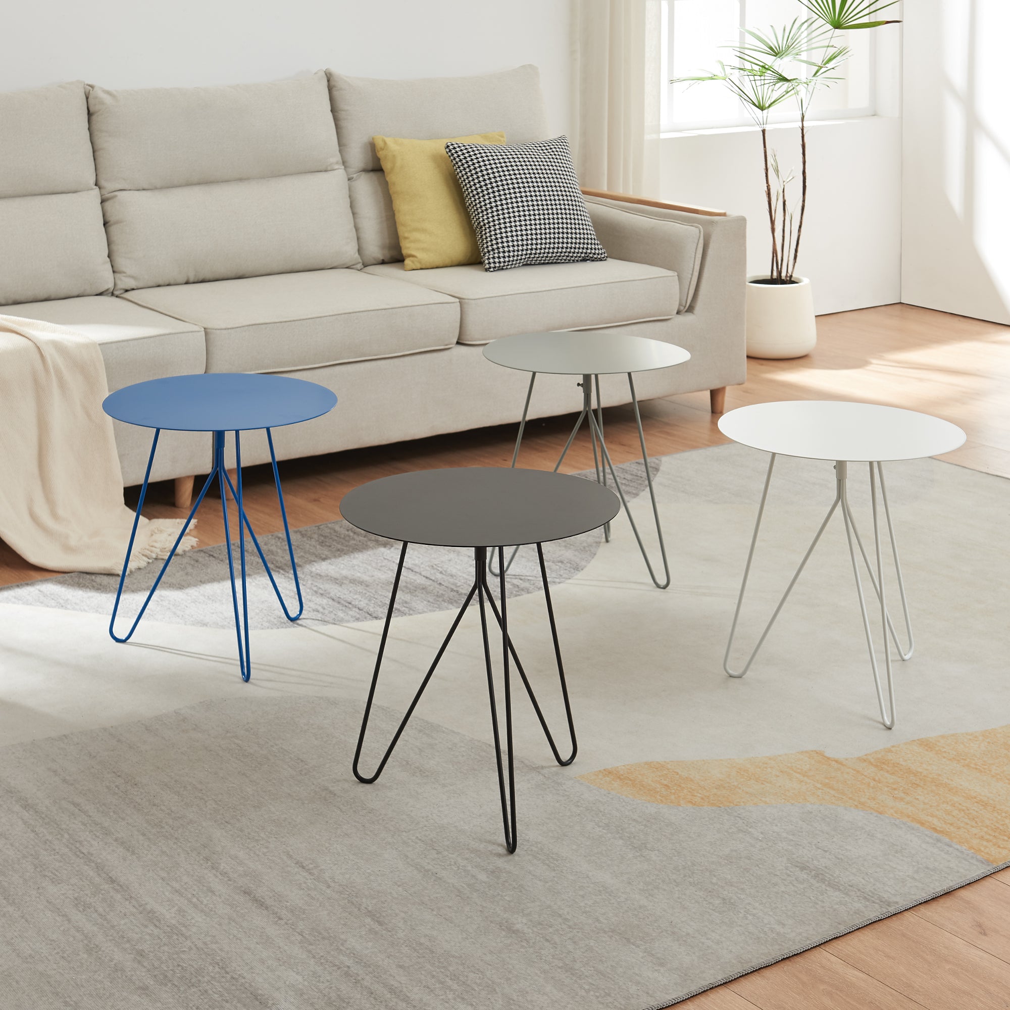 Tavolino Nopimi con Piano Rotondo e Gambe a Forcina 45 x Ø43 cm - Grigio Opaco [en.casa]