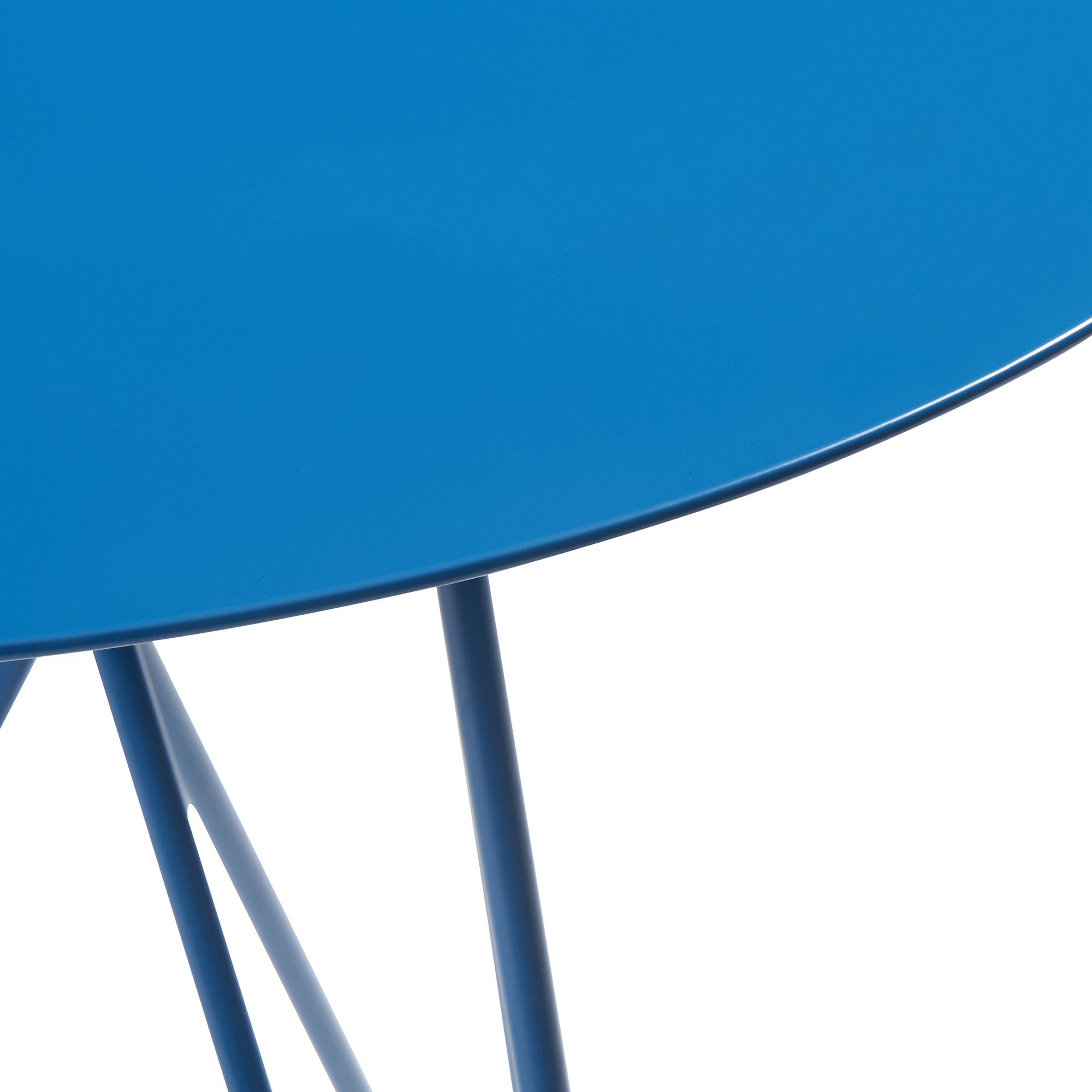 Tavolino Nopimi con Piano Rotondo e Gambe a Forcina 45 x Ø43 cm - Blu Opaco [en.casa]