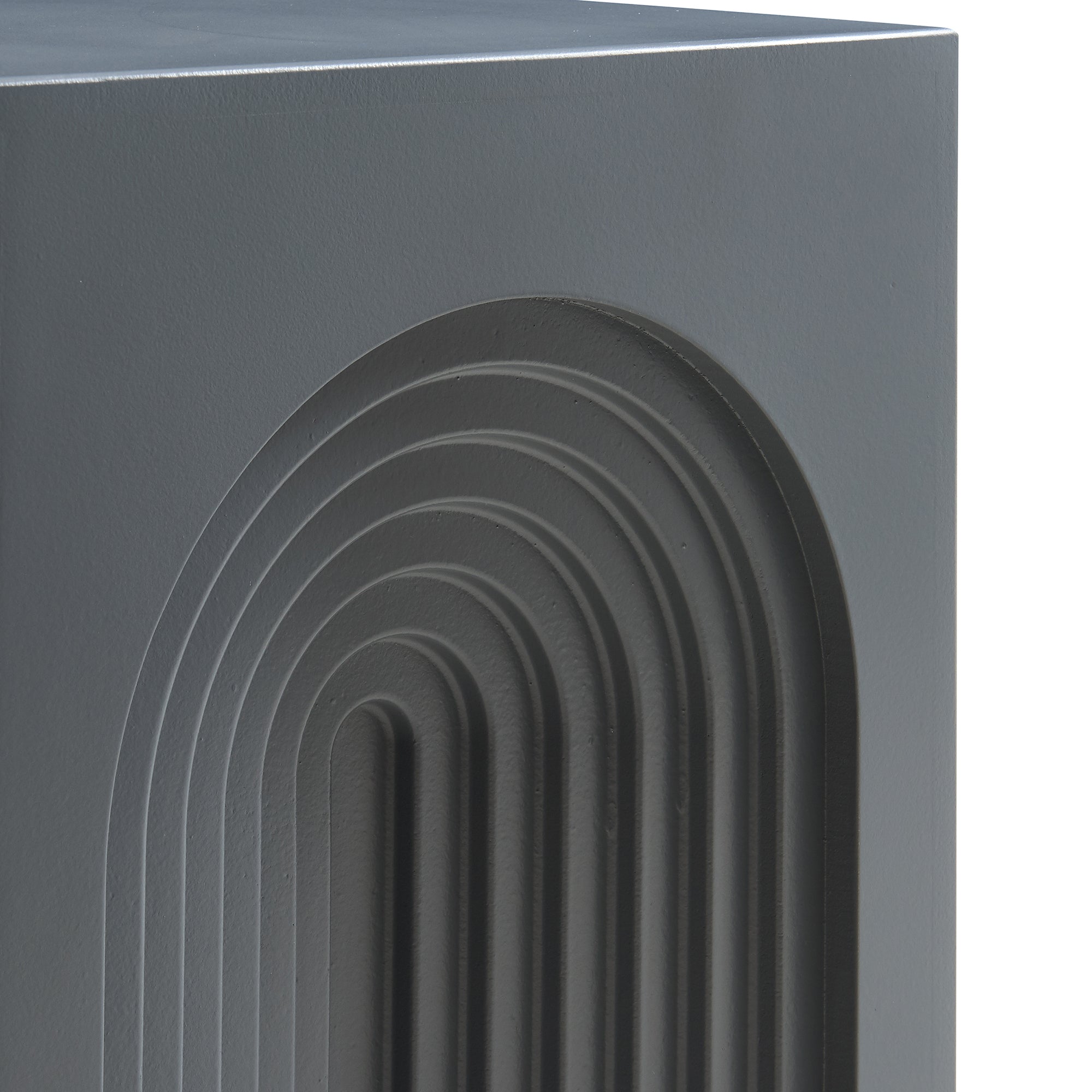 Tavolino Cubo Elverumn con Design Arcuato 45x35x35 cm Grigio [en.casa]