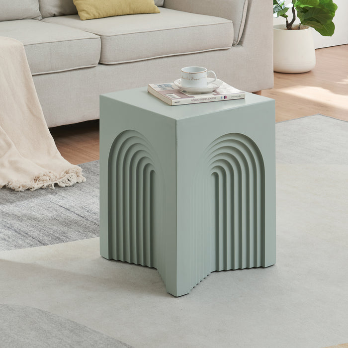 Tavolino Cubo Elverumn con Design Arcuato 45x35x35 cm Verde [en.casa]
