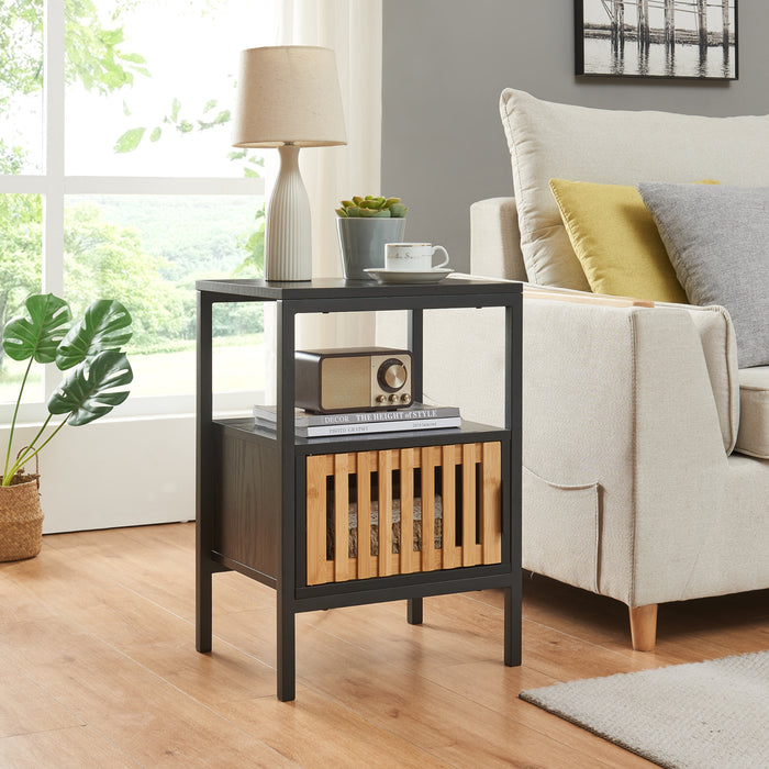 Comodino Tavolino Luniehti con Anta in Bambù 58 x 40 x 33 cm - Nero/Naturale [en.casa]