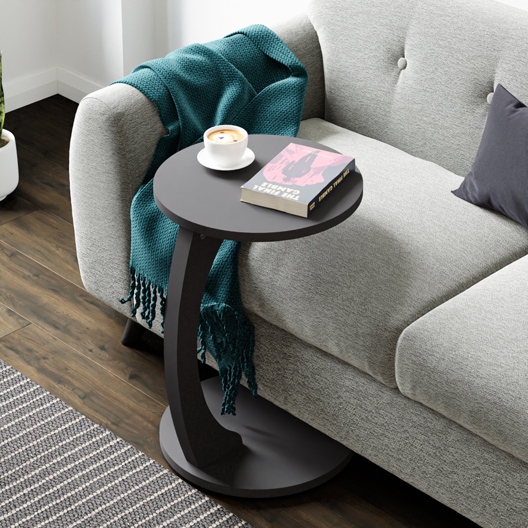 Tavolino da Divano Holeby con Rotelle e Piano Rotondo - Grigio [en.casa]