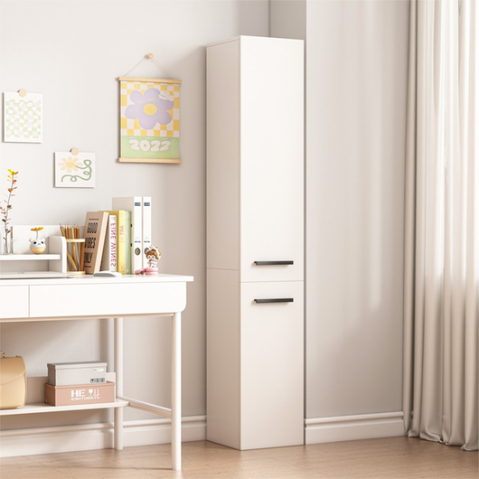 Libreria alta 174 cm, in finitura bianca, ideale per spazi ridotti.