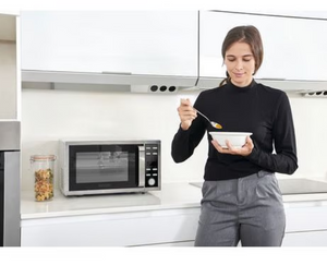 Black & decker bxmz901e forno microonde 900w inox spazzolato, 9 programmi, con grill, 25 litri