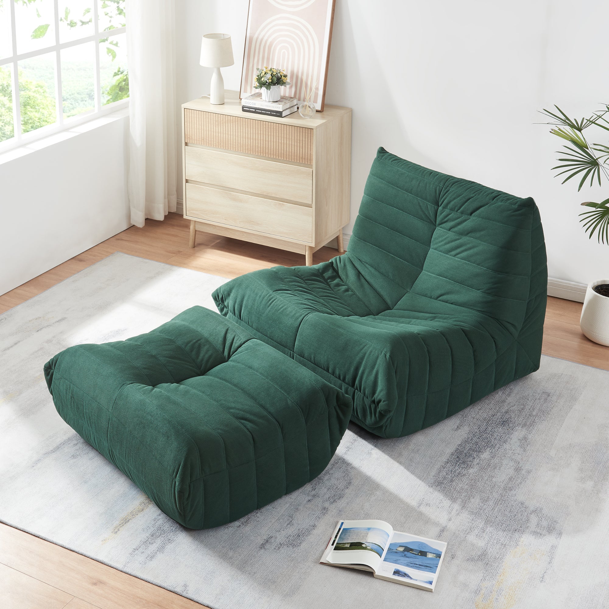 Set Kodsø di Poltrona Bassa e Pouf Poggiapiedi Imbottiti in Velluto a Coste - Verde [en.casa]