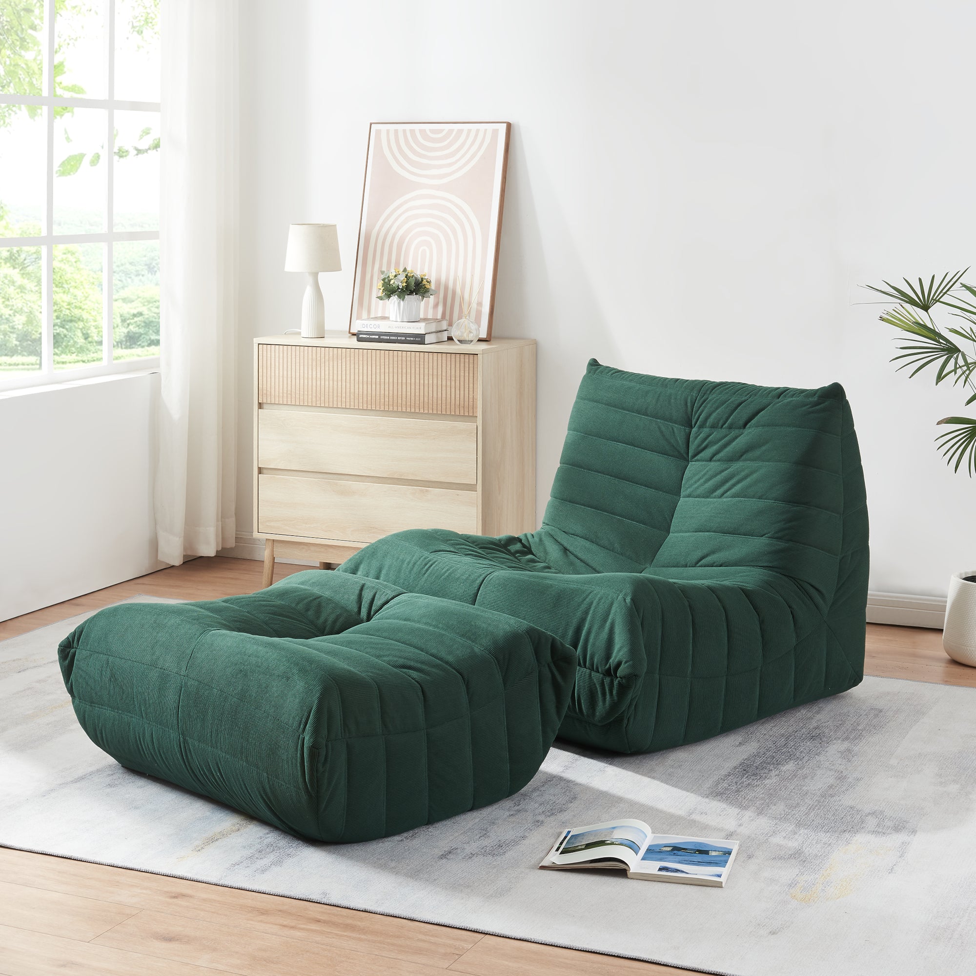 Set Kodsø di Poltrona Bassa e Pouf Poggiapiedi Imbottiti in Velluto a Coste - Verde [en.casa]