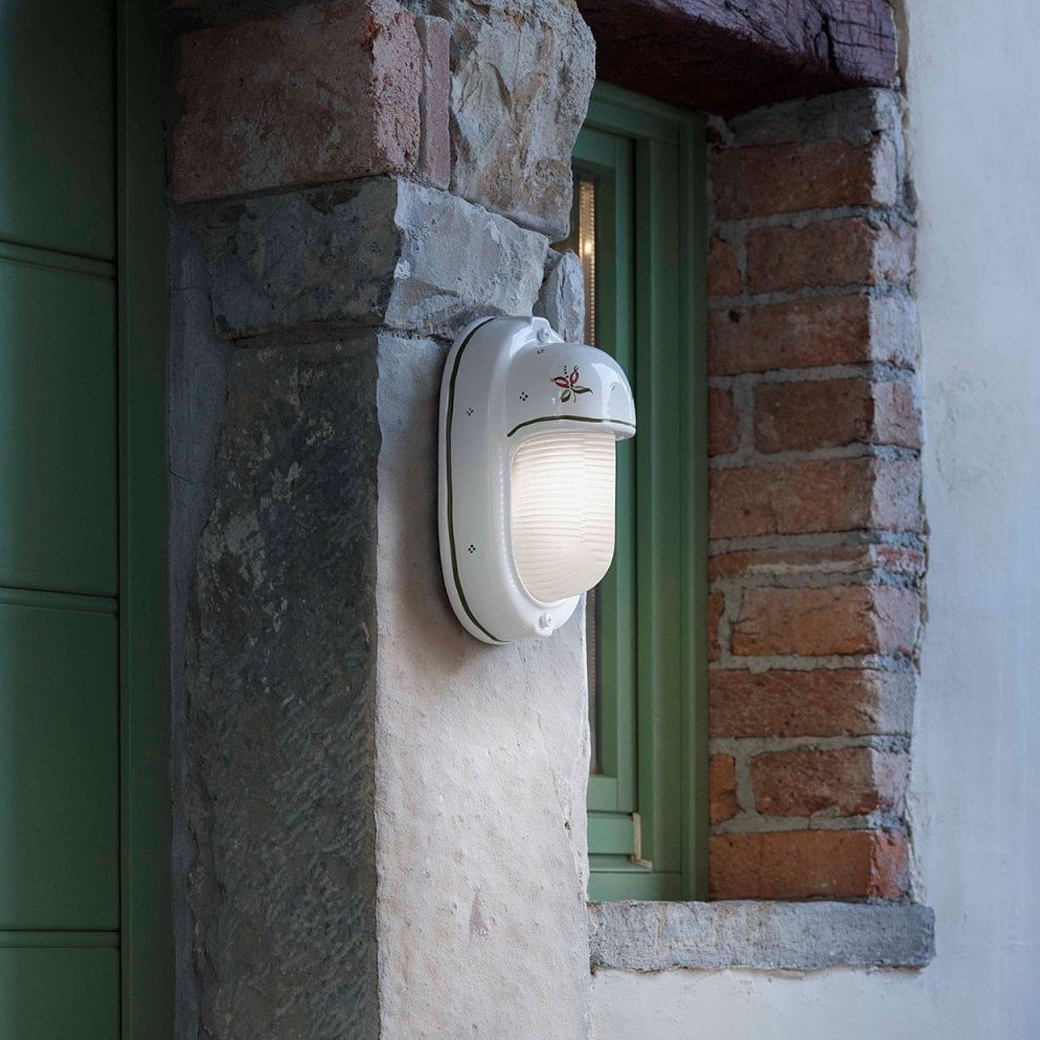 Applique Verticale Classica Brindisi Alluminio E Ceramica Bianco 1 Luce E27