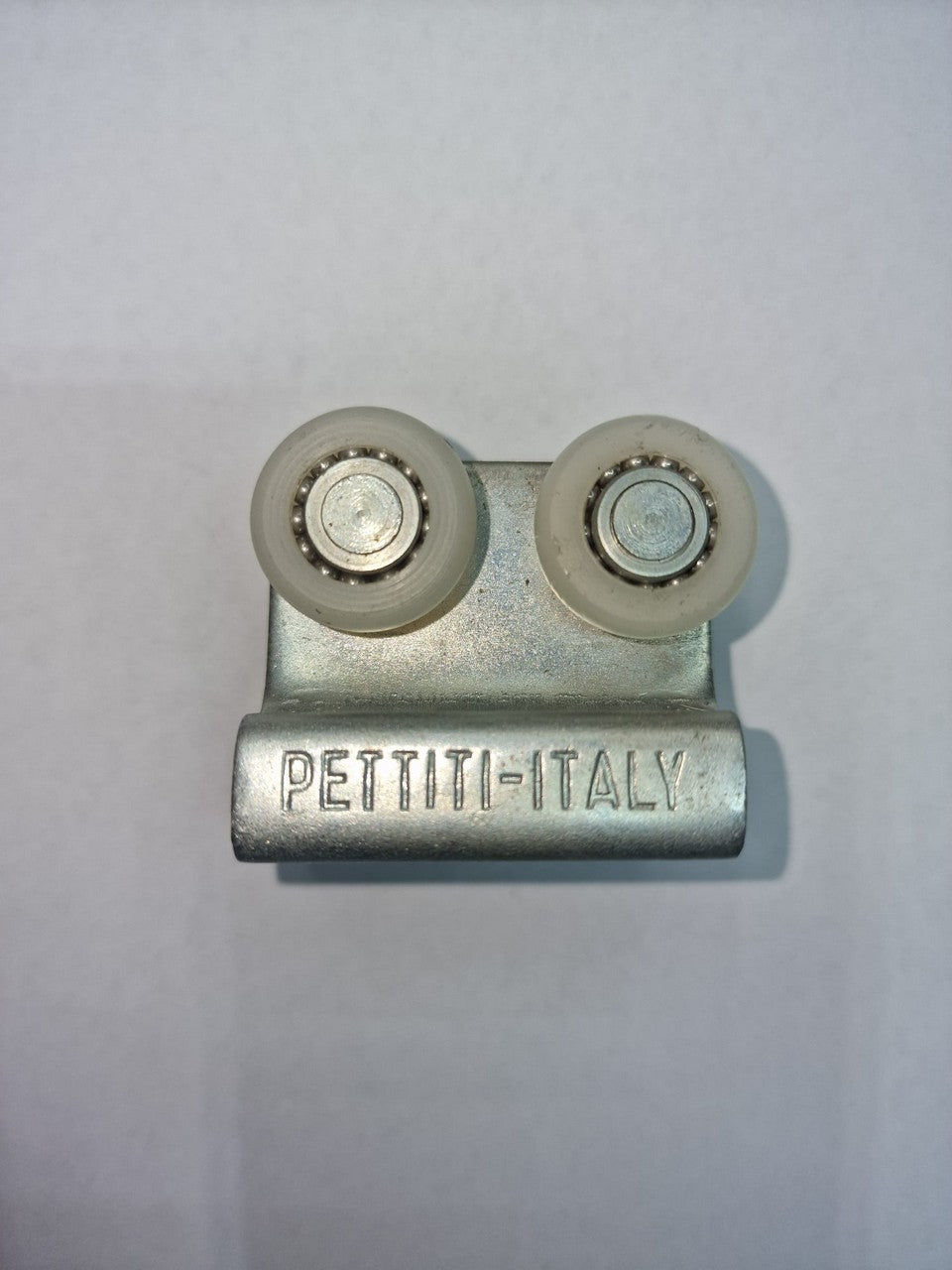 CARRELLO A 4 RUOTE PER PORTE E CANCELLI MM.24