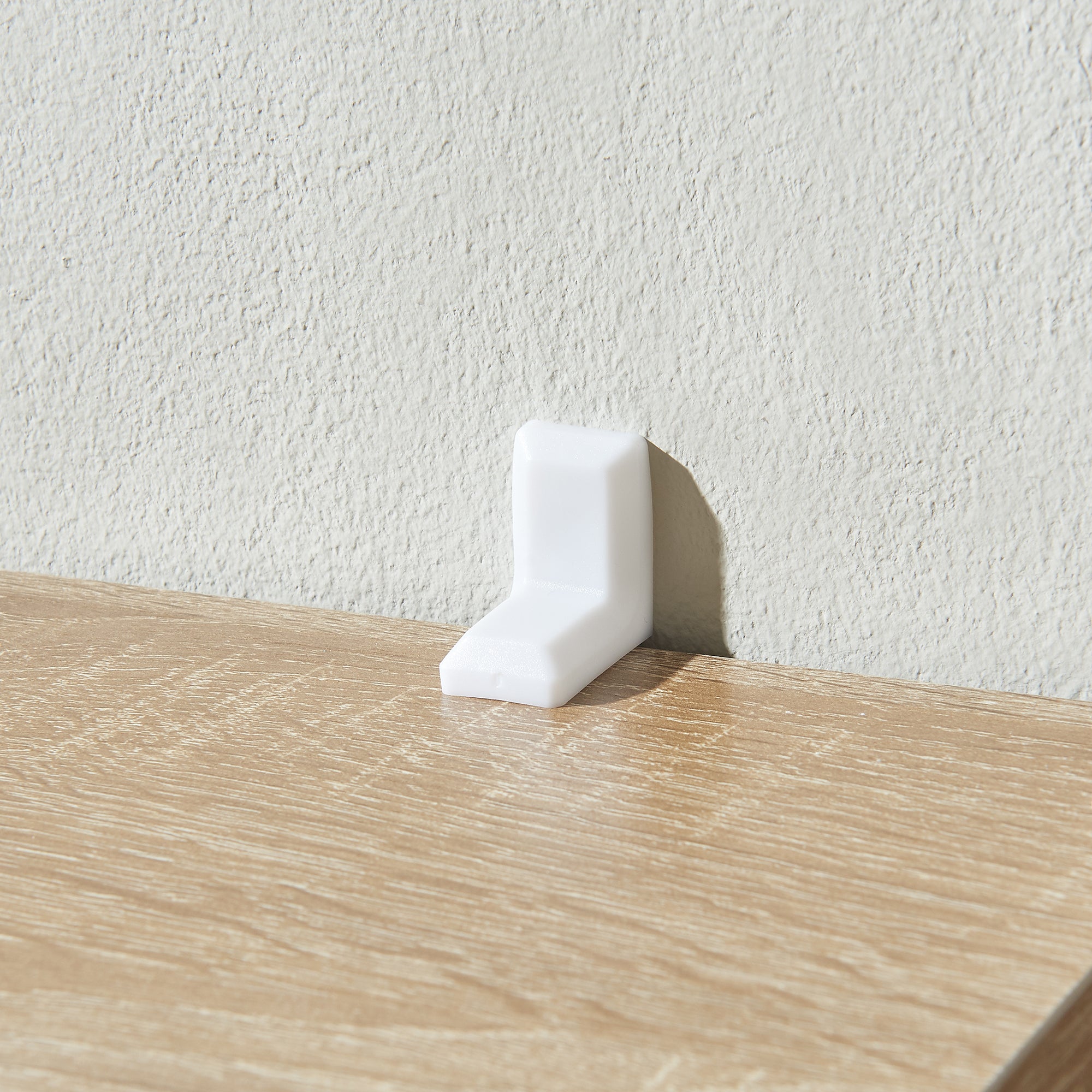 Scaffale a Colonna Tynset con 6 Scomparti per CD DVD 90x20x20 cm Effetto Rovere Sonoma [en.casa]