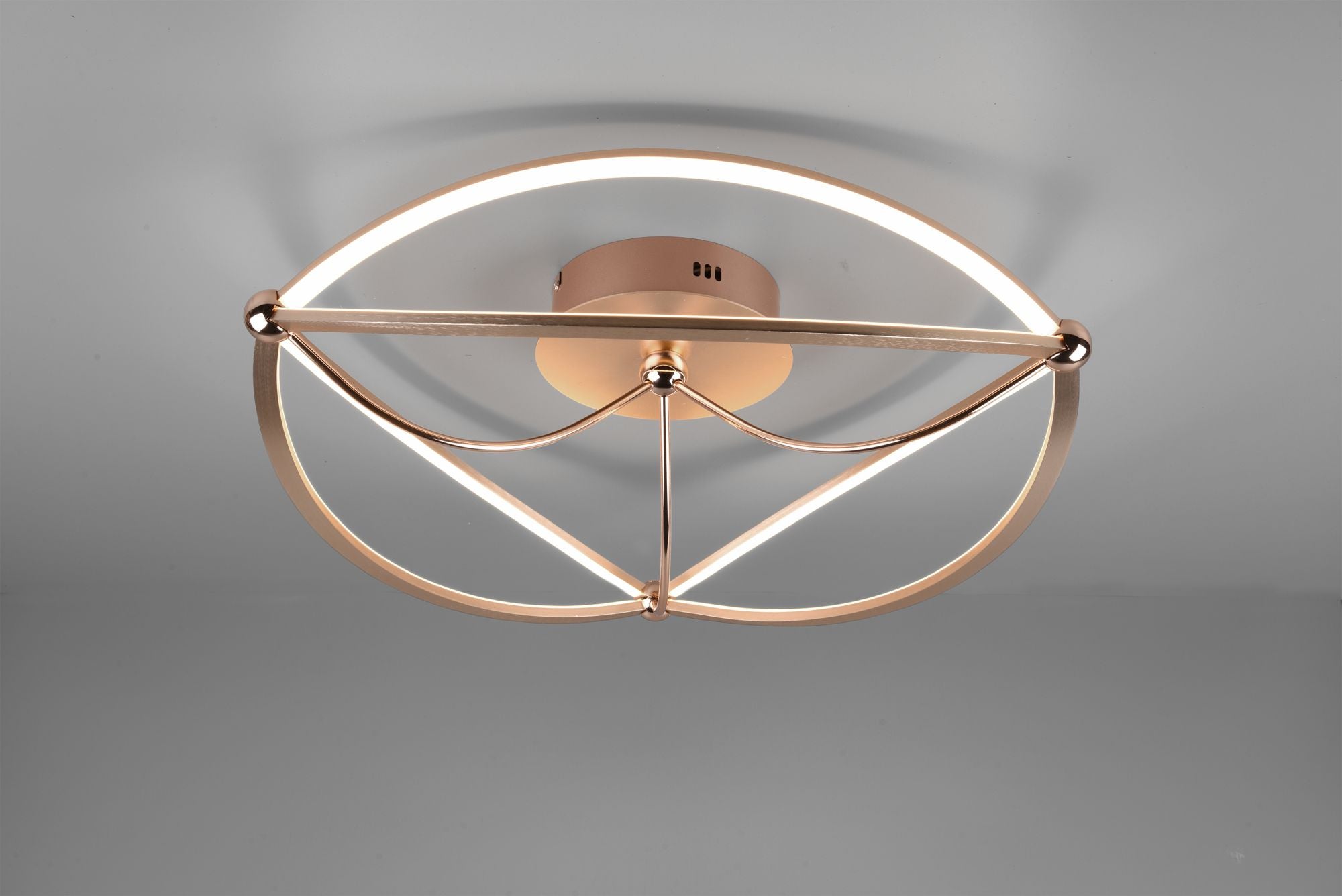 CHARIVARI PLAFONIERA LED OTTONE SATINATO ELLISSI DIMMERABILE CON INTERRUTTORE D. 62CM 42W · 1x 5600lm, 3000K