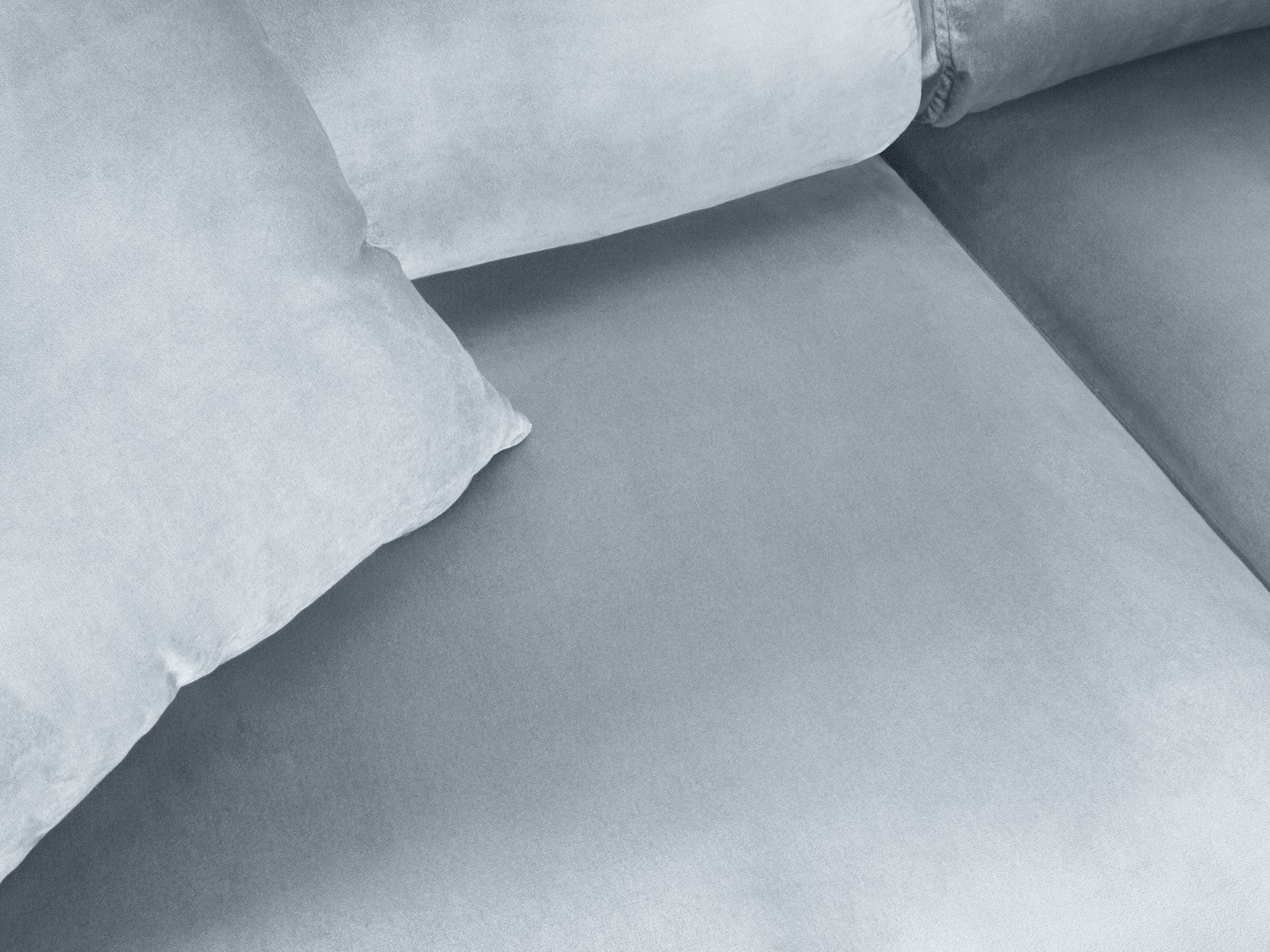 Cosmopolitan Design - Divano convertibile angolare destro con contenitore "Kyoto" 5 posti in velluto azzurro 