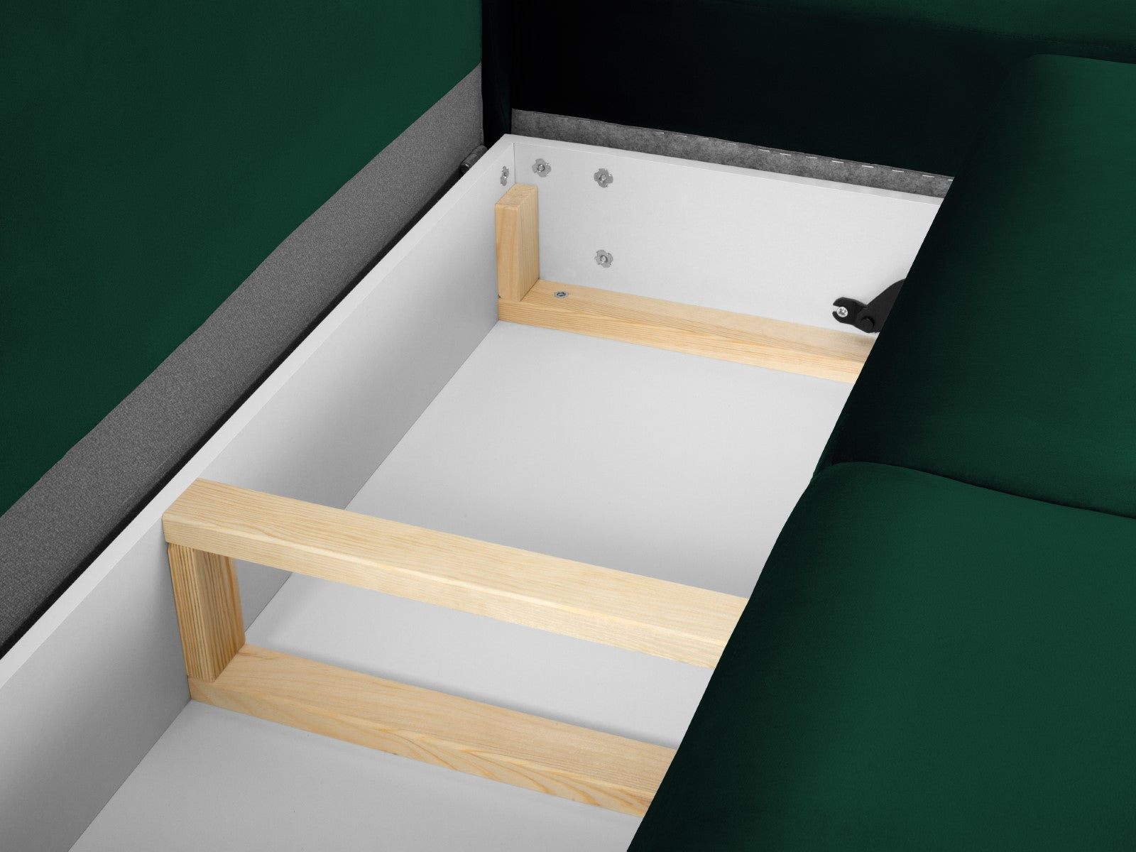 Cosmopolitan Design - Divano convertibile angolare destro con contenitore "Kyoto" 5 posti in velluto verde bottiglia 