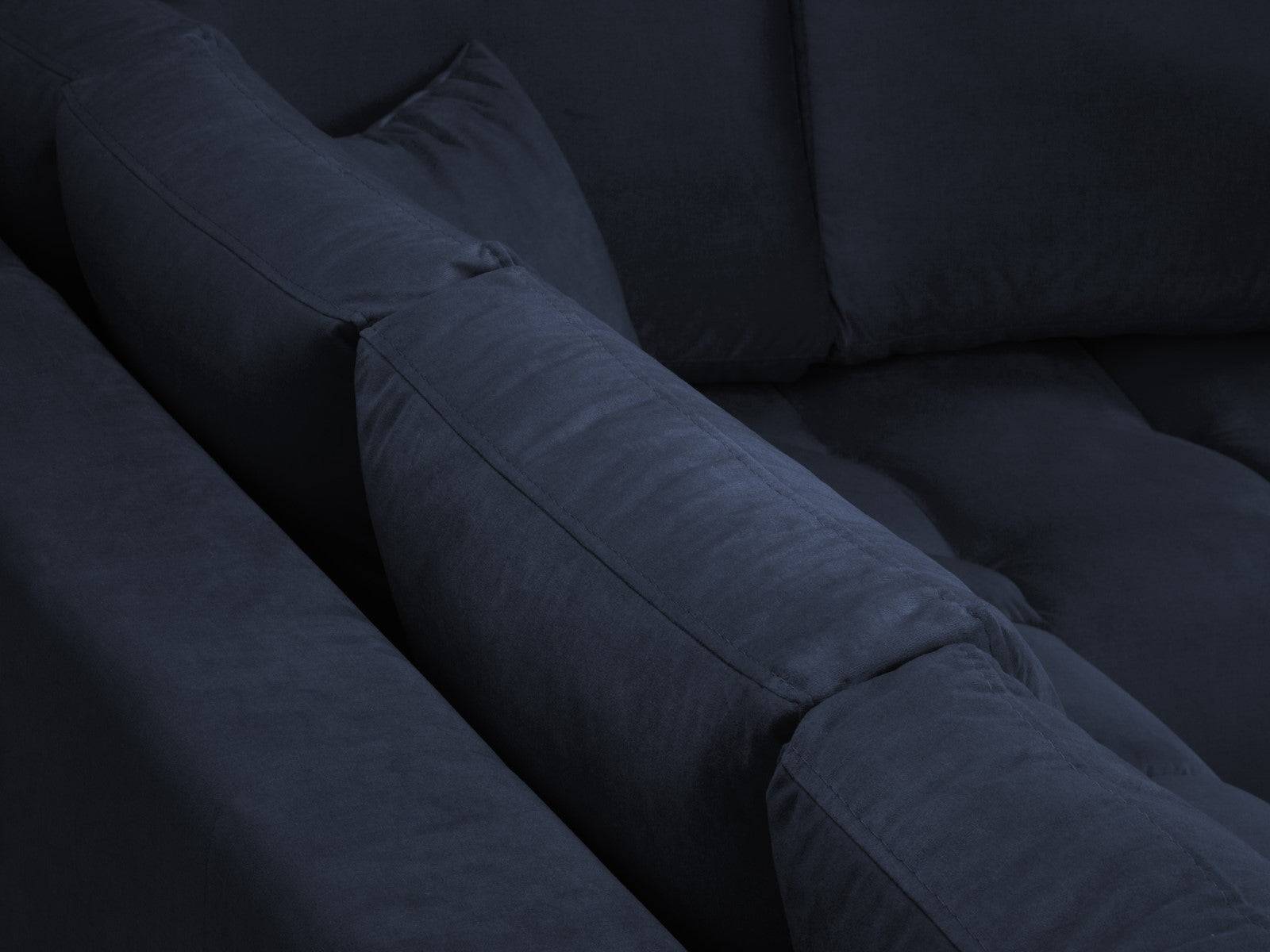 Cosmopolitan Design - Divano angolare destro "Hastings" 5 posti in velluto blu reale 