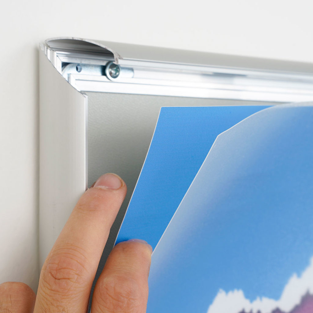 Cornice a scatto 70 x 100 profilo 25mm angolo vivo