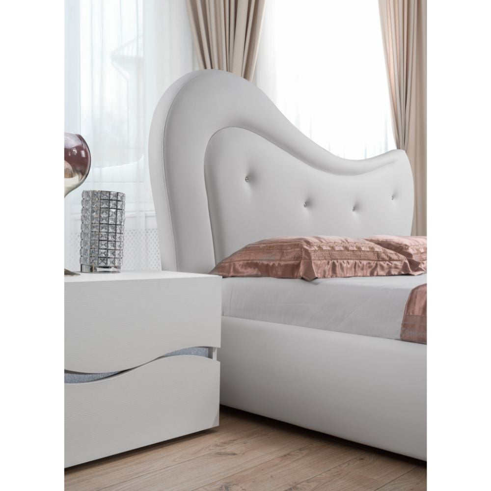 Camera da letto Galatea con letto imbottito contenitore e armadio 2 ante scorrevoli con specchi bianco e particolari glitter