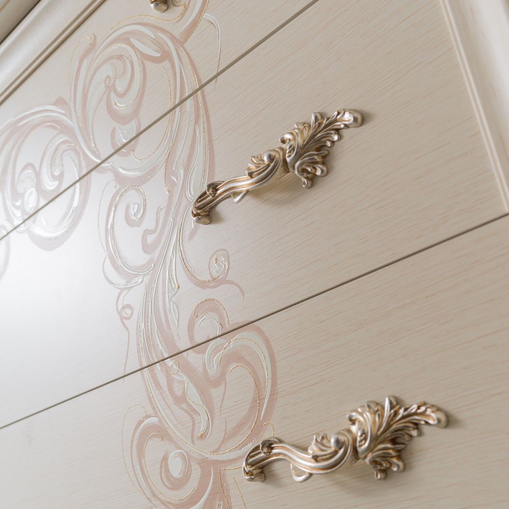 Camera da letto Marsida colore beige con armadio 2 ante scorrevoli con serigrafia