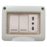 Cassetta Placca Stagno Da Esterno 3 PostI Presa Bipasso + 2 Interruttori IP55