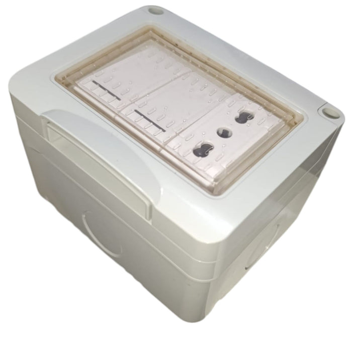 Cassetta Placca Stagno Da Esterno 3 PostI Presa Bipasso + 2 Interruttori IP55